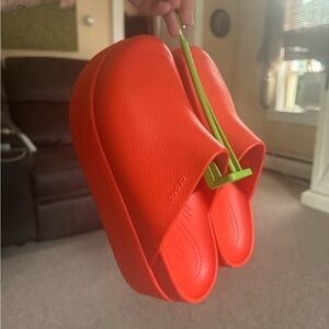 Crocs Dylan Platform Clog Lava